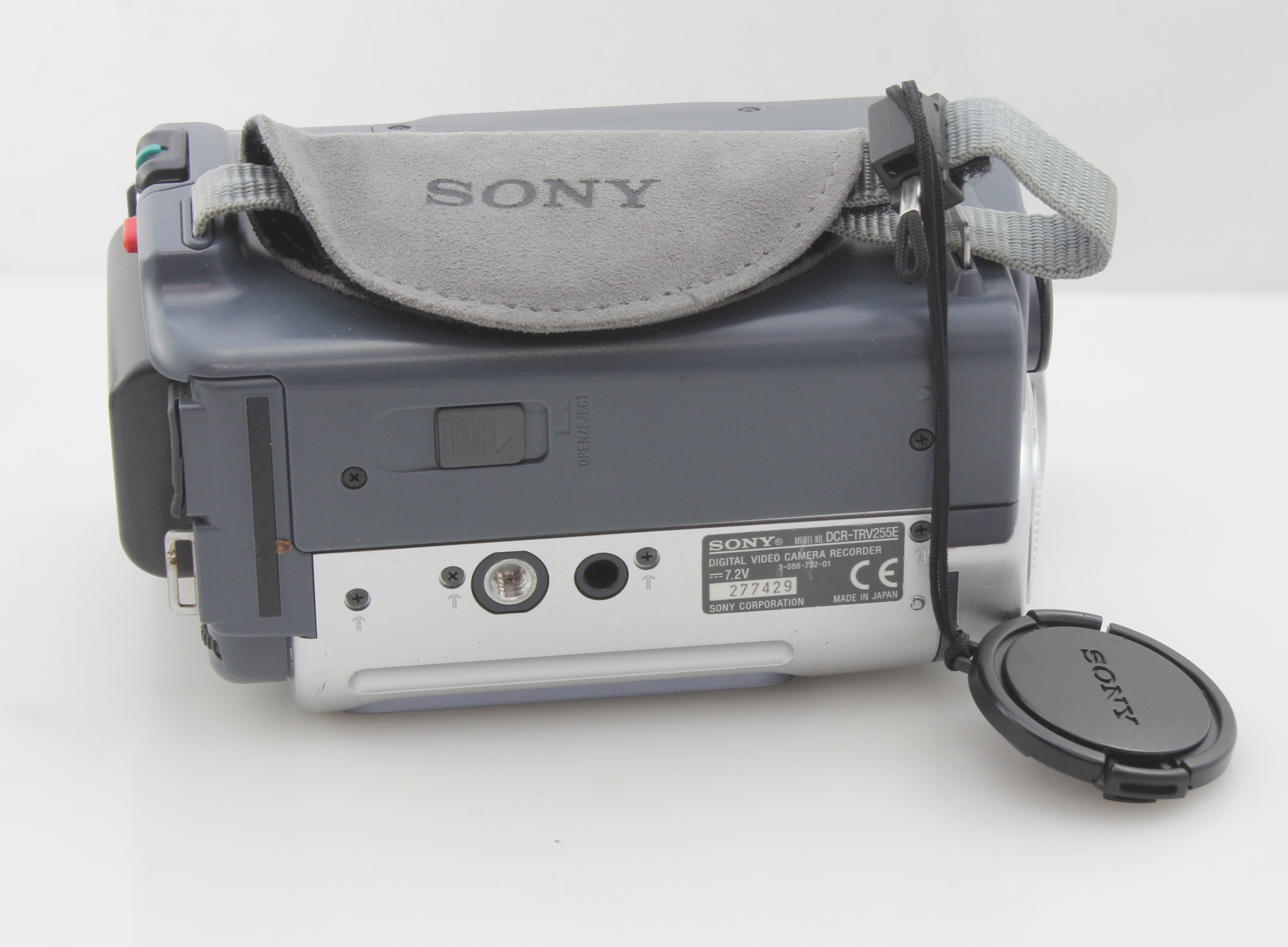 Sony DCR-TRV255E Digital 8 Tape Camcorder Digital Video Movie Camera Handycam - Image 4