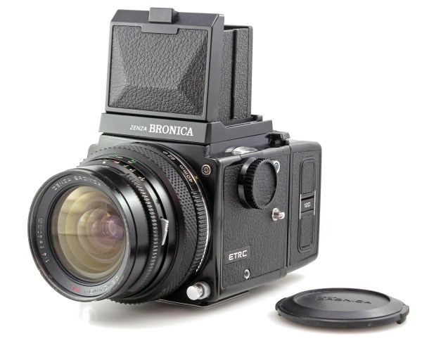 Bronica ETRC 6x4.5 Medium Format Camera 40mm f4 Zenzanon wide angle lens + Waist Level Finder