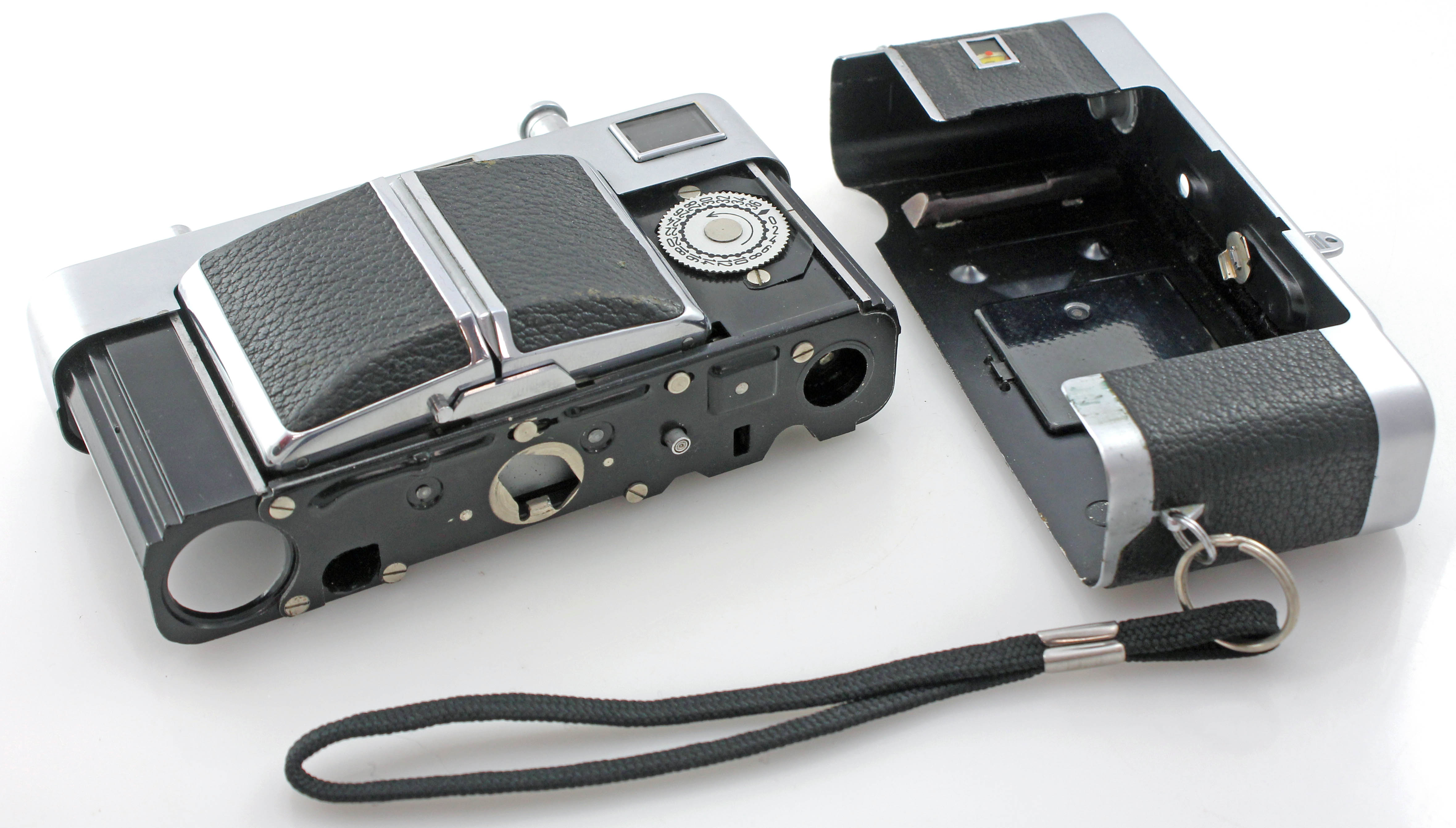 Voigtlander Vitessa 35mm Rangefinder Camera with 50mm f/2 Ultron Lens - Serviced - Image 13