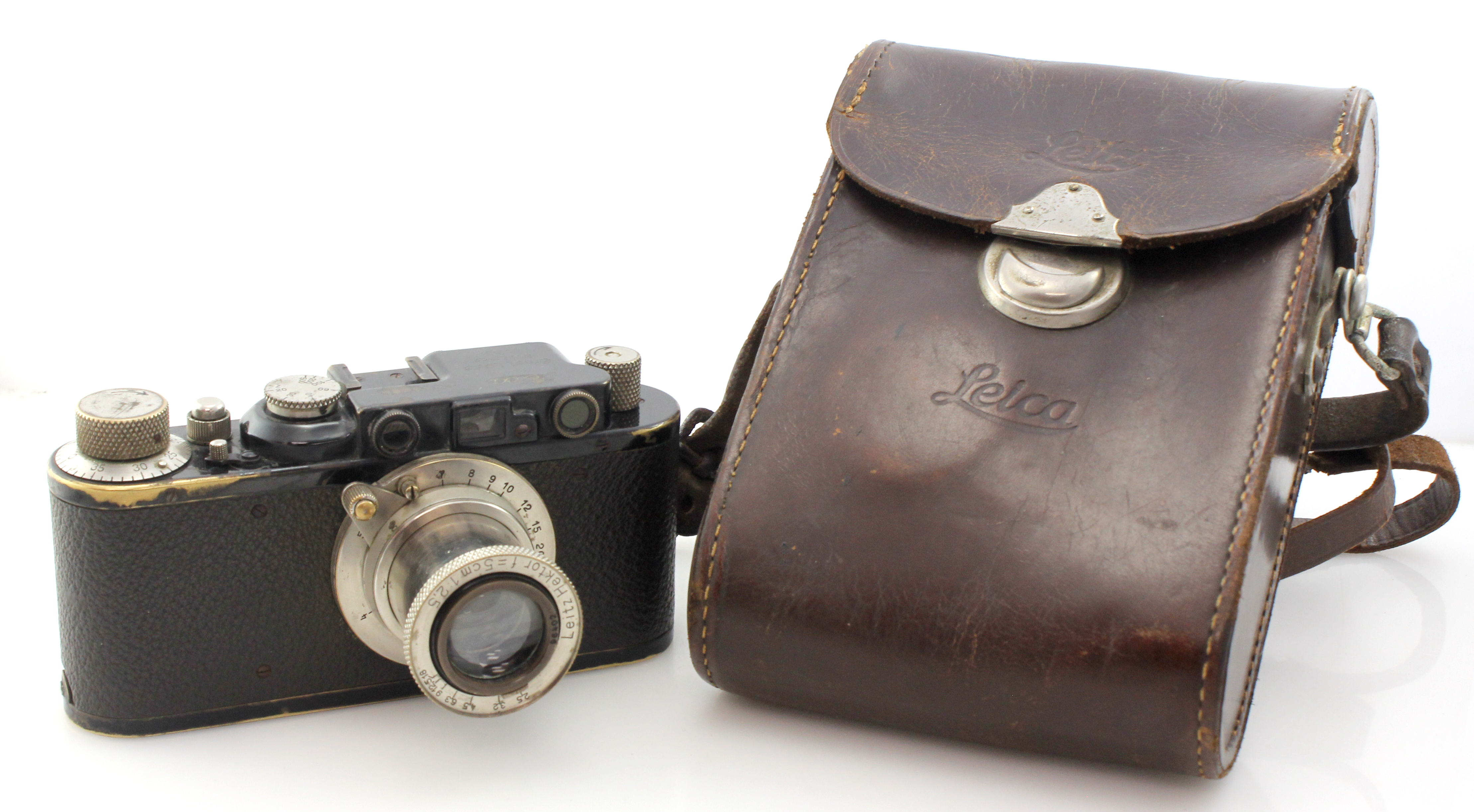Leica II D 35mm Black Rangefinder Camera W/ Hektor 5CM F2.5 Lens & ETRIN Case - 1932