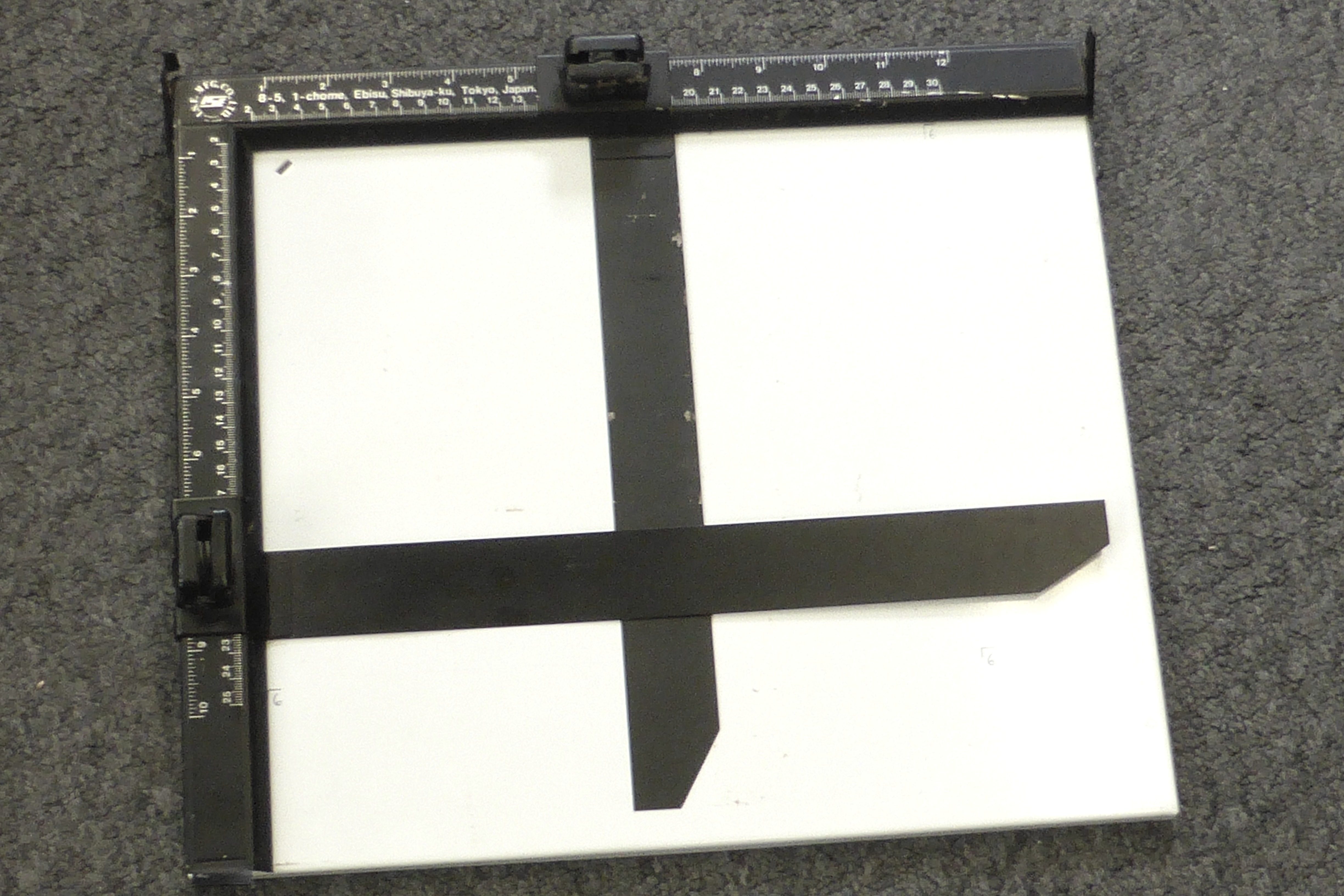 Japanese ISE Masking Frame 2-Blade Print Easel - Up to 12x10" Image size