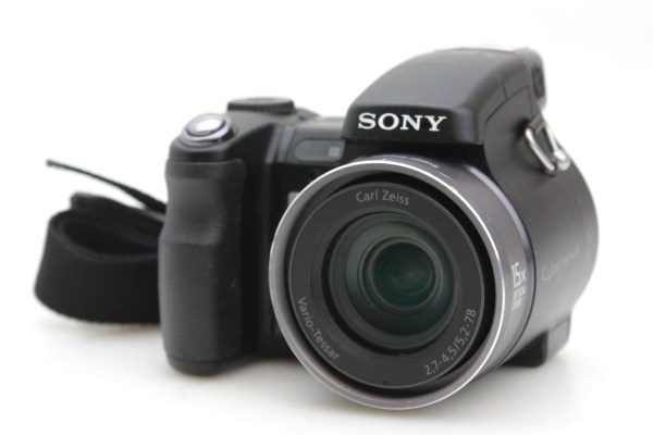 Sony DSC-H7 Cybershot CCD Digital Compact Camera, with 31-465mm (Equiv.) Lens - 15x Optical Zoom