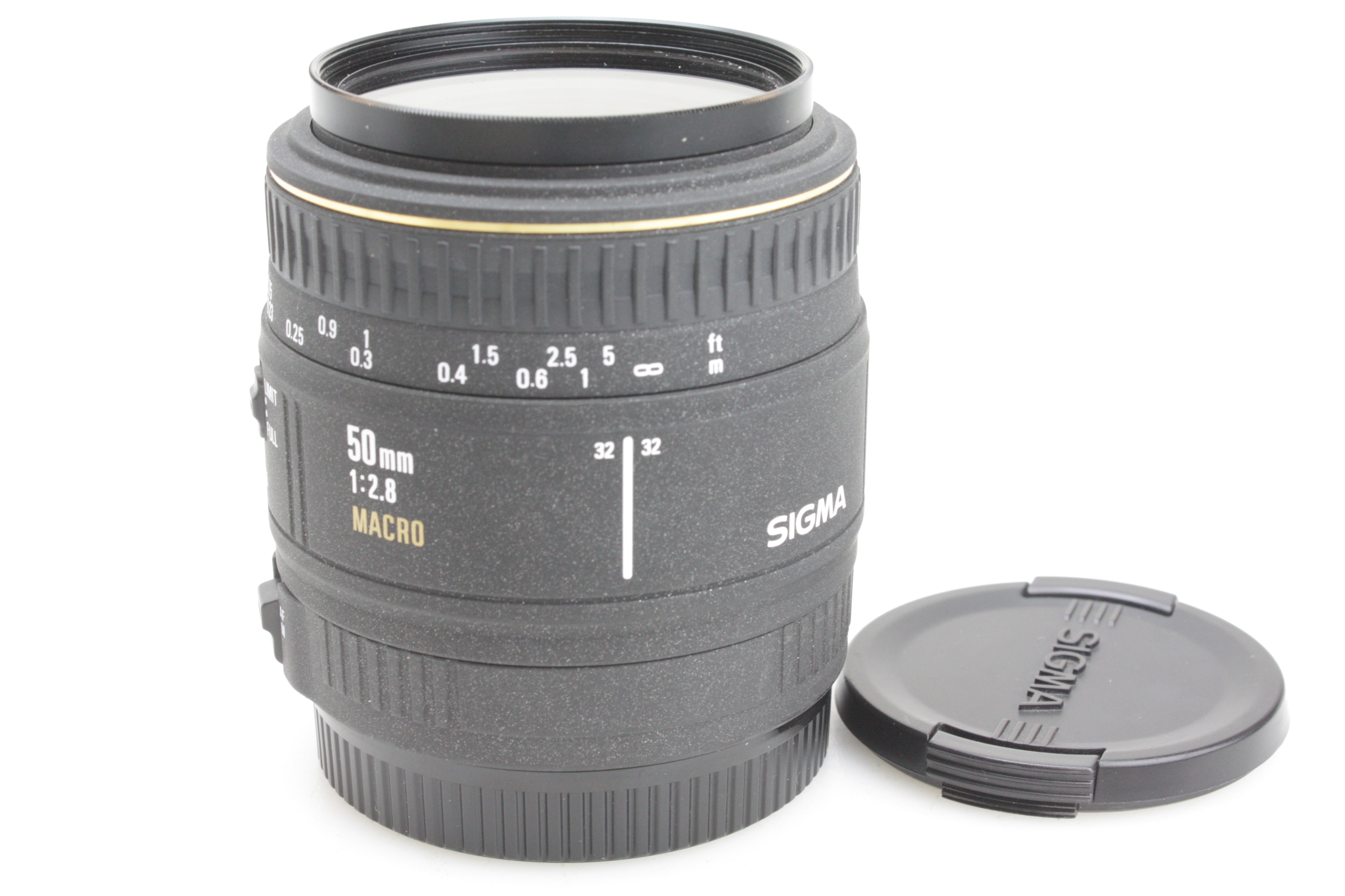 Sigma 50mm f/2.8 DG 1:1 Macro Prime Lens in Canon EF EOS mount - Image 2