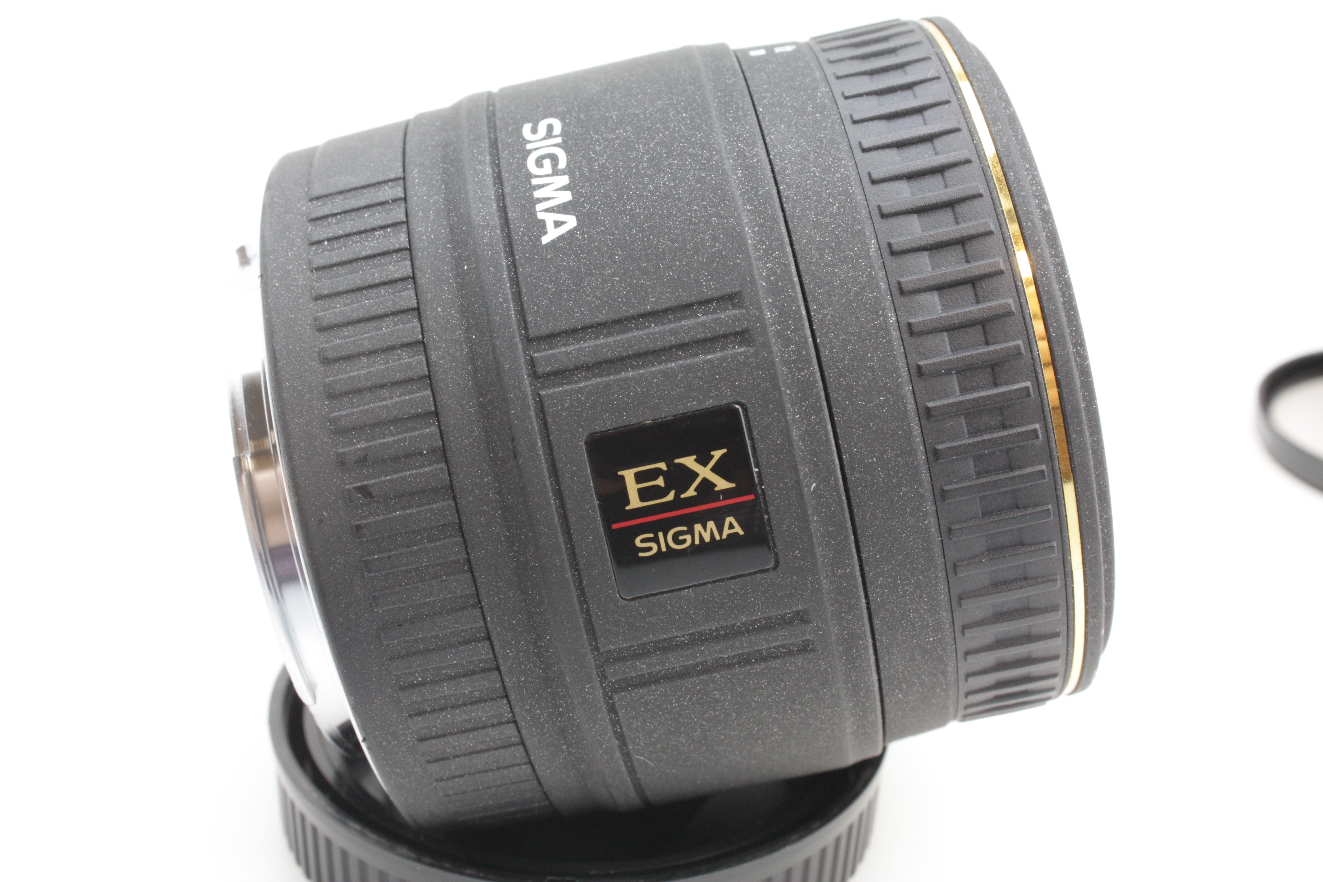 Sigma 50mm f/2.8 DG 1:1 Macro Prime Lens in Canon EF EOS mount - Image 6