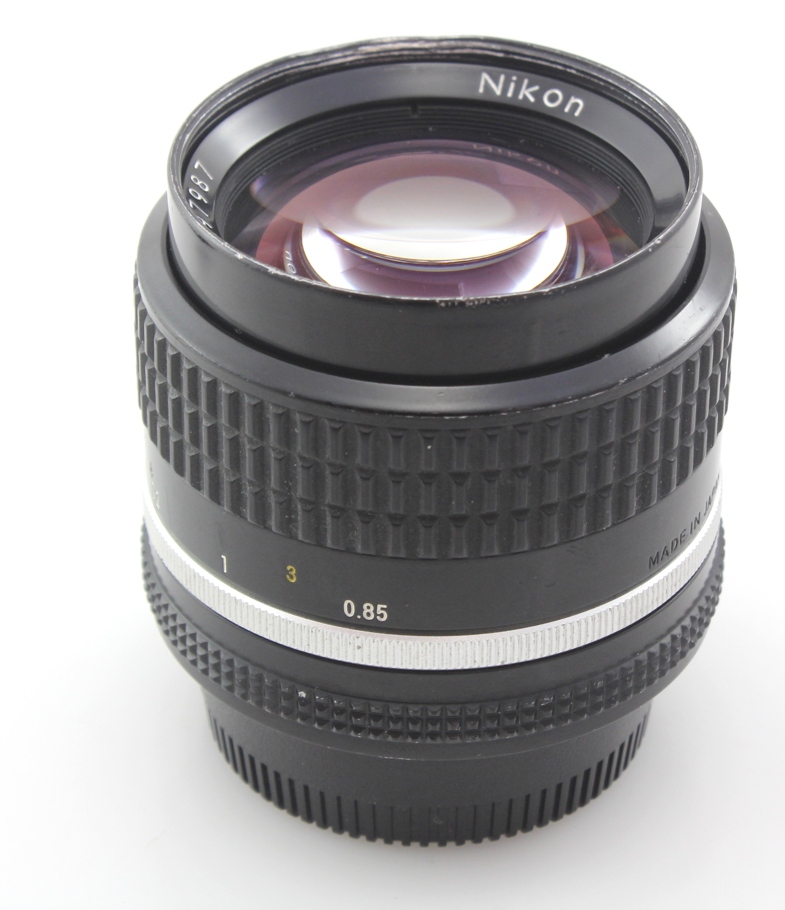 Nikkor Nikon 85mm f2 AI-S Portrait Telephoto Prime Lens for Nikon SLR Cameras - Image 5