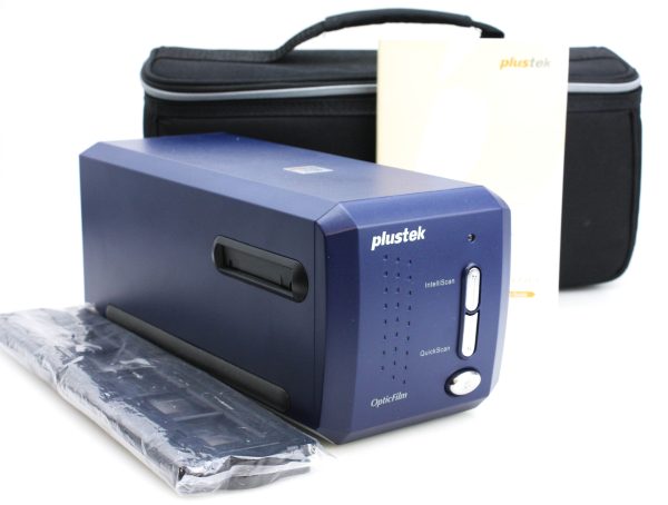 Plustek Opticfilm 8100 Scanner for 35mm Negative and Slide Film w/ Case