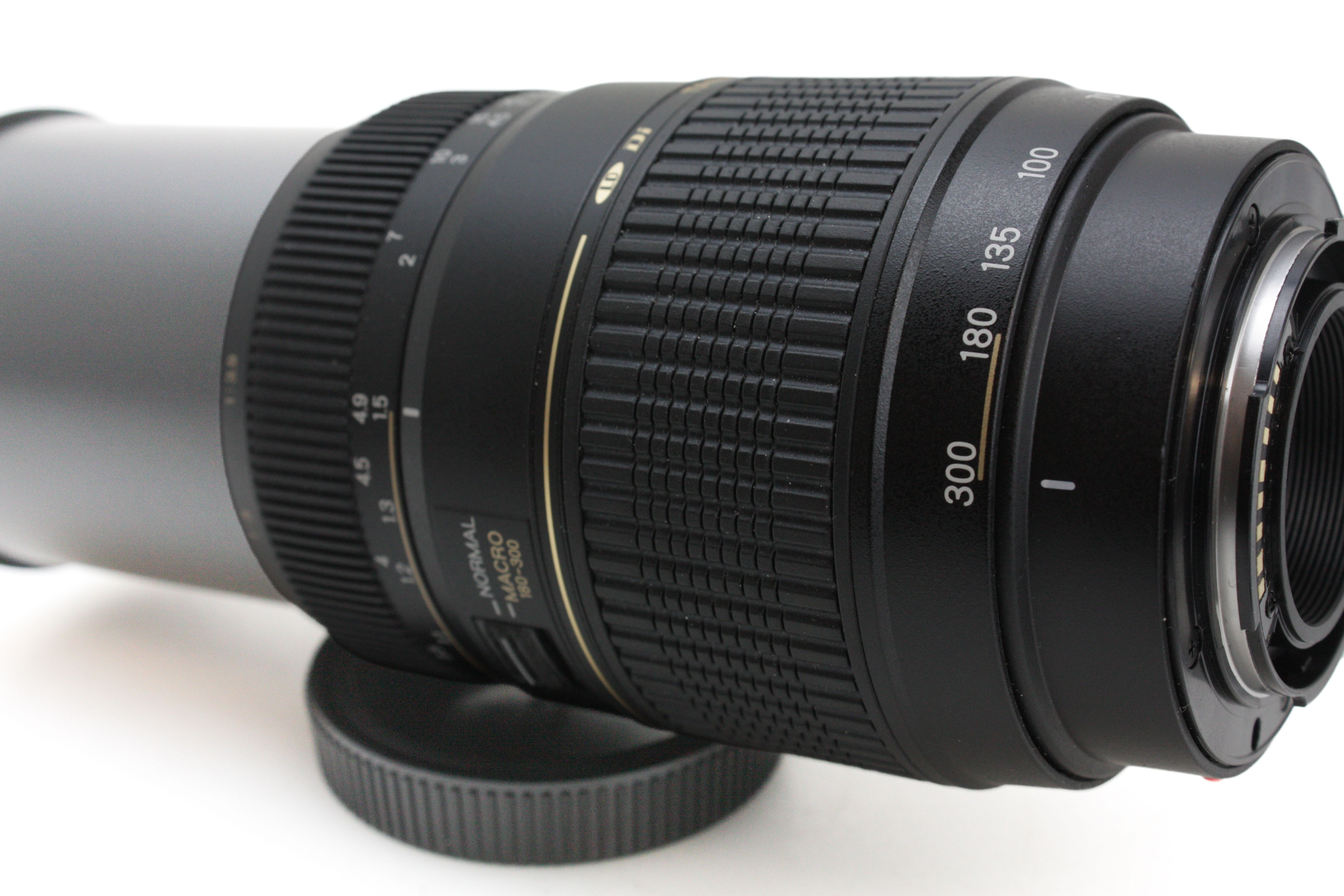 Tamron AF 70-300mm f/4-5.6 DI LD Tele Zoom Lens for Sony / Minolta AF Mount - Image 6