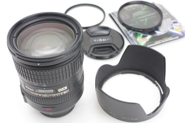Nikon AF-S NIKKOR 18-200mm f/3.5-5.6 G ED DX VR Zoom +Lens Hood