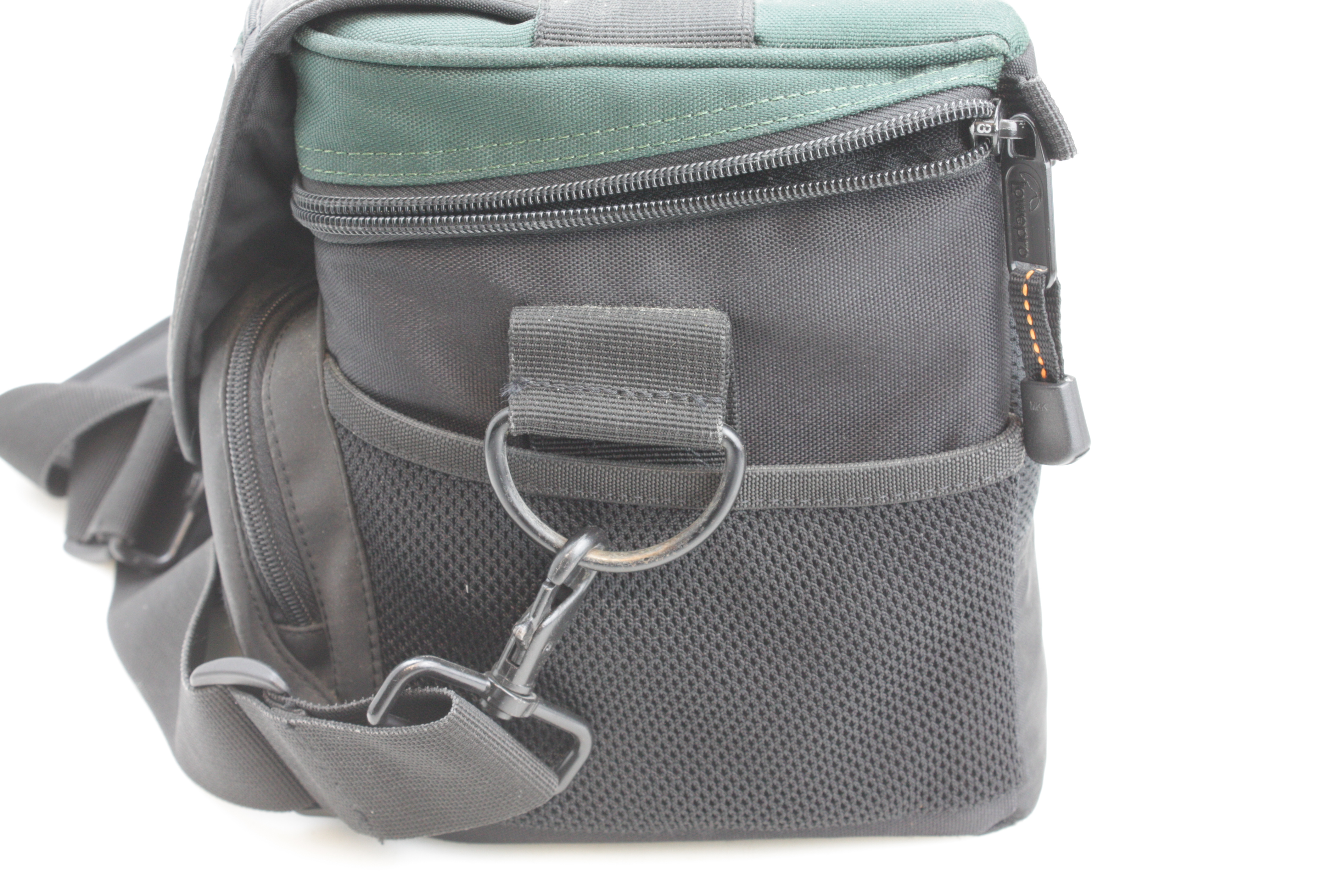 Lowepro Nova 4 AW Shoulder/Carry Bag for DSLR, Mirrorless & Film Camera - Image 5