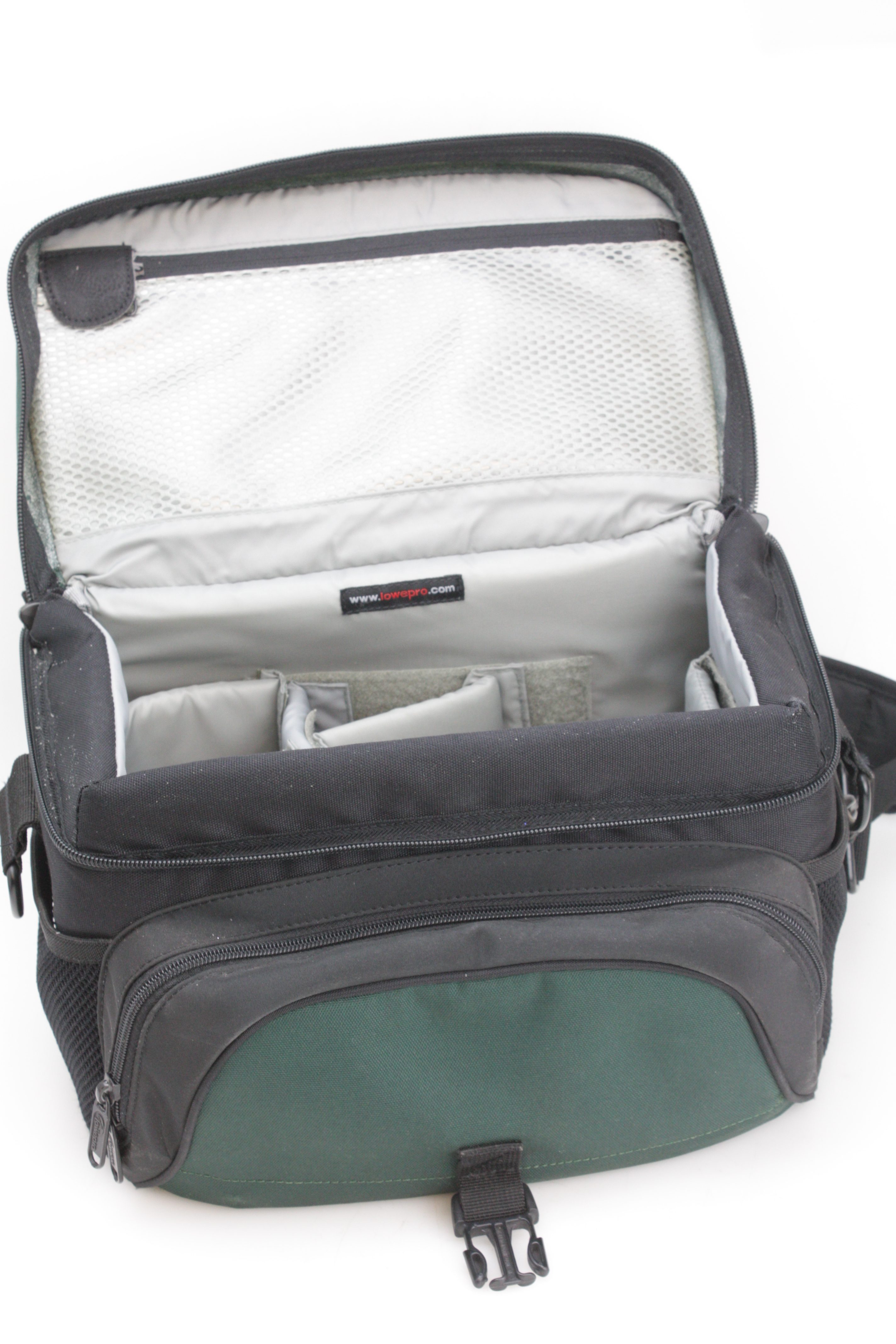 Lowepro Nova 4 AW Shoulder/Carry Bag for DSLR, Mirrorless & Film Camera - Image 8