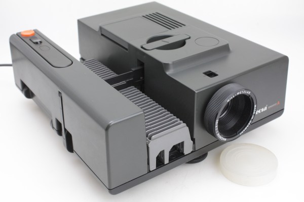 Reflecta Diamator A 35mm Slide Projector, with 85mm f/2.8 Wetzlar Lens & Remote Control