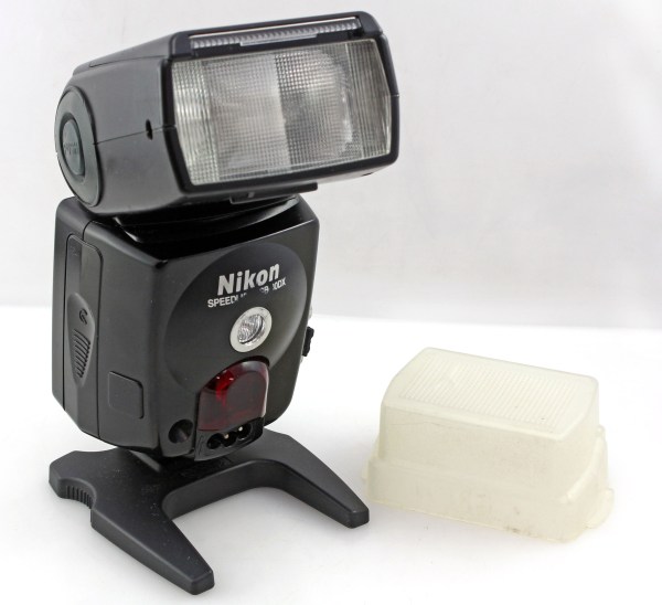 Nikon SB-80DX Speedlight Flash Unit for Nikon Film and Digital Cameras