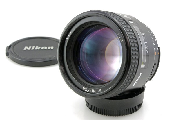 Nikon AF Nikkor 85mm f/1.8 D Prime Telephoto lens