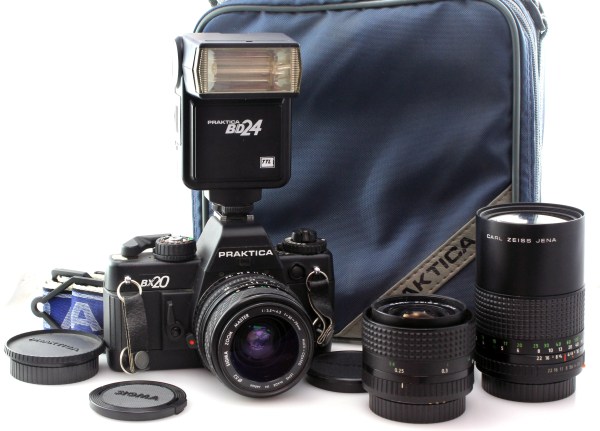 Praktica BX20 35mm Film SLR + 35-70mm Camera Outfit w/ 28mm 135mm Carl Zeiss lenses