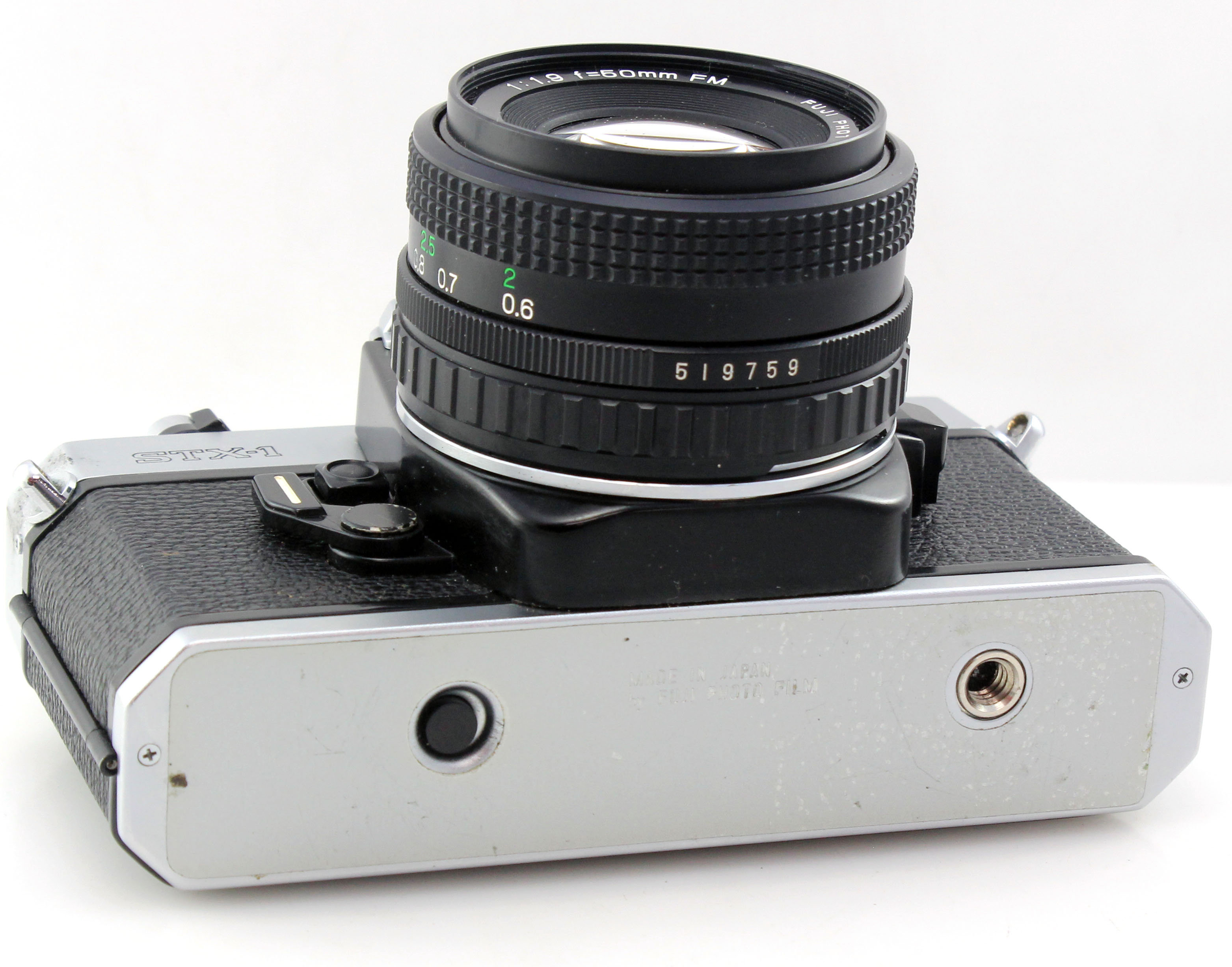 Fujica STX-1 35mm SLR Camera w/ X-Fujinon 50mm f1.9 standard prime Lens + Case - Image 5