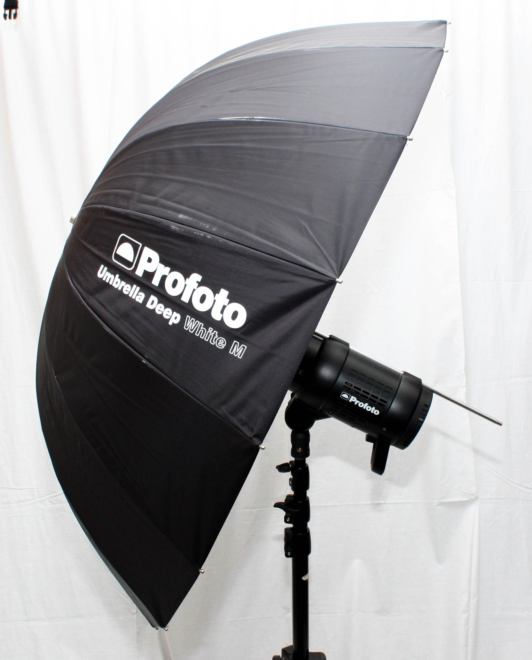 Profoto Professional Umbrella - Deep White M 105cm 41" w/ Diffuser -1.5 - Image 7