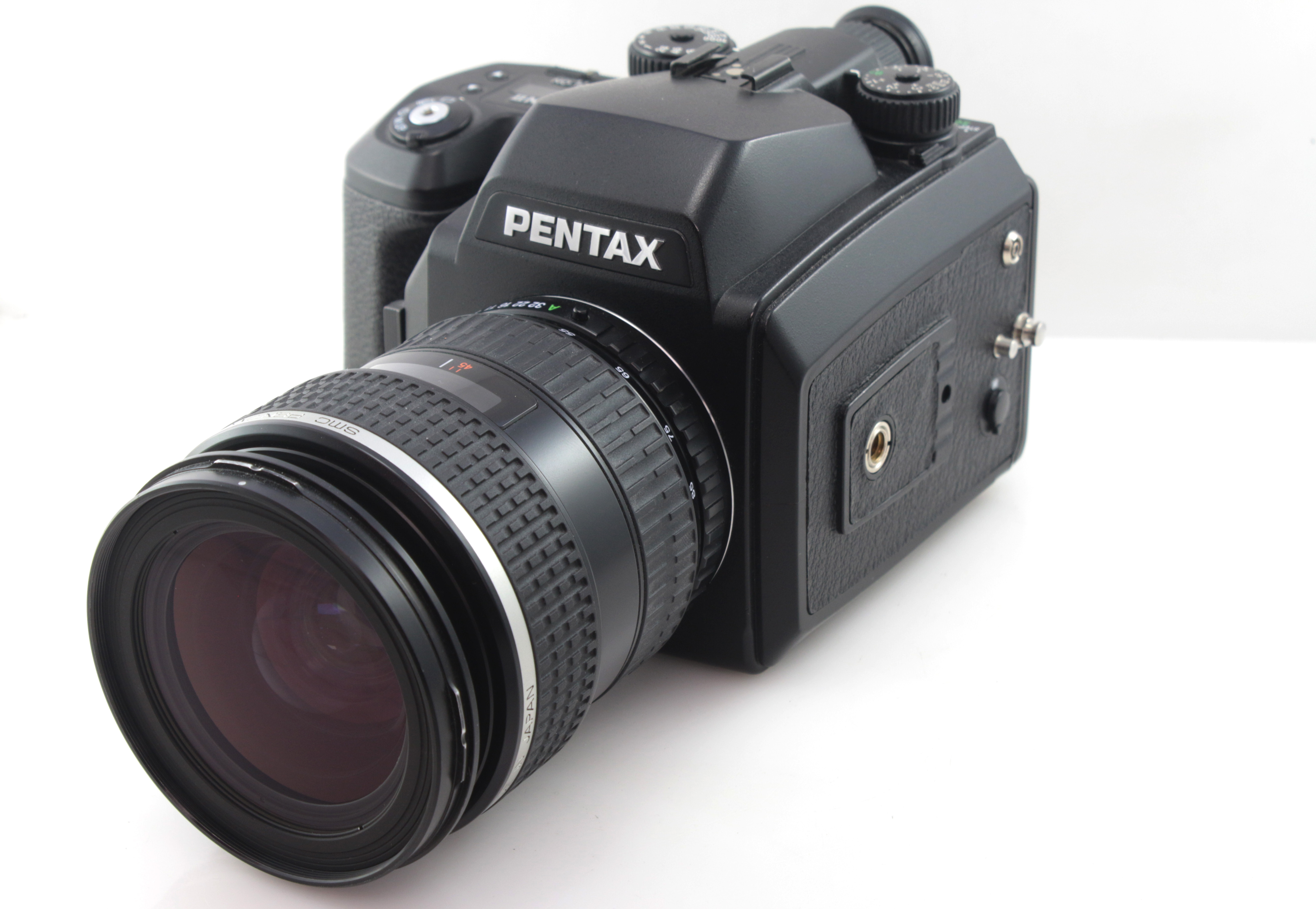 Pentax 645NII with 45-85mm F4.5 Lens. 120 Medium Format Autofocus Camera - Image 3