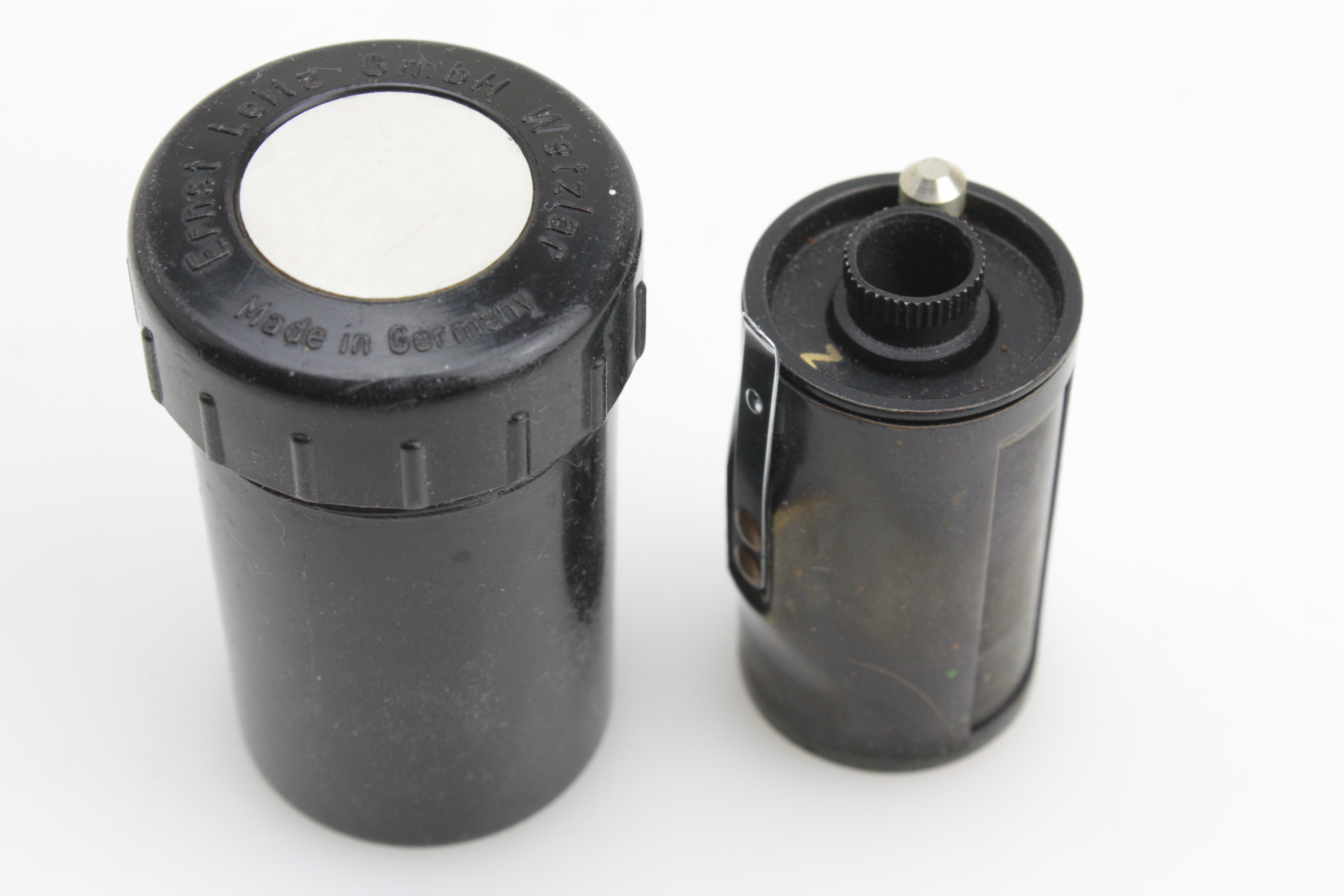 1x Cased Leitz Reloadable Film Cassette for Leica-M cameras - IXMOO - Image 2