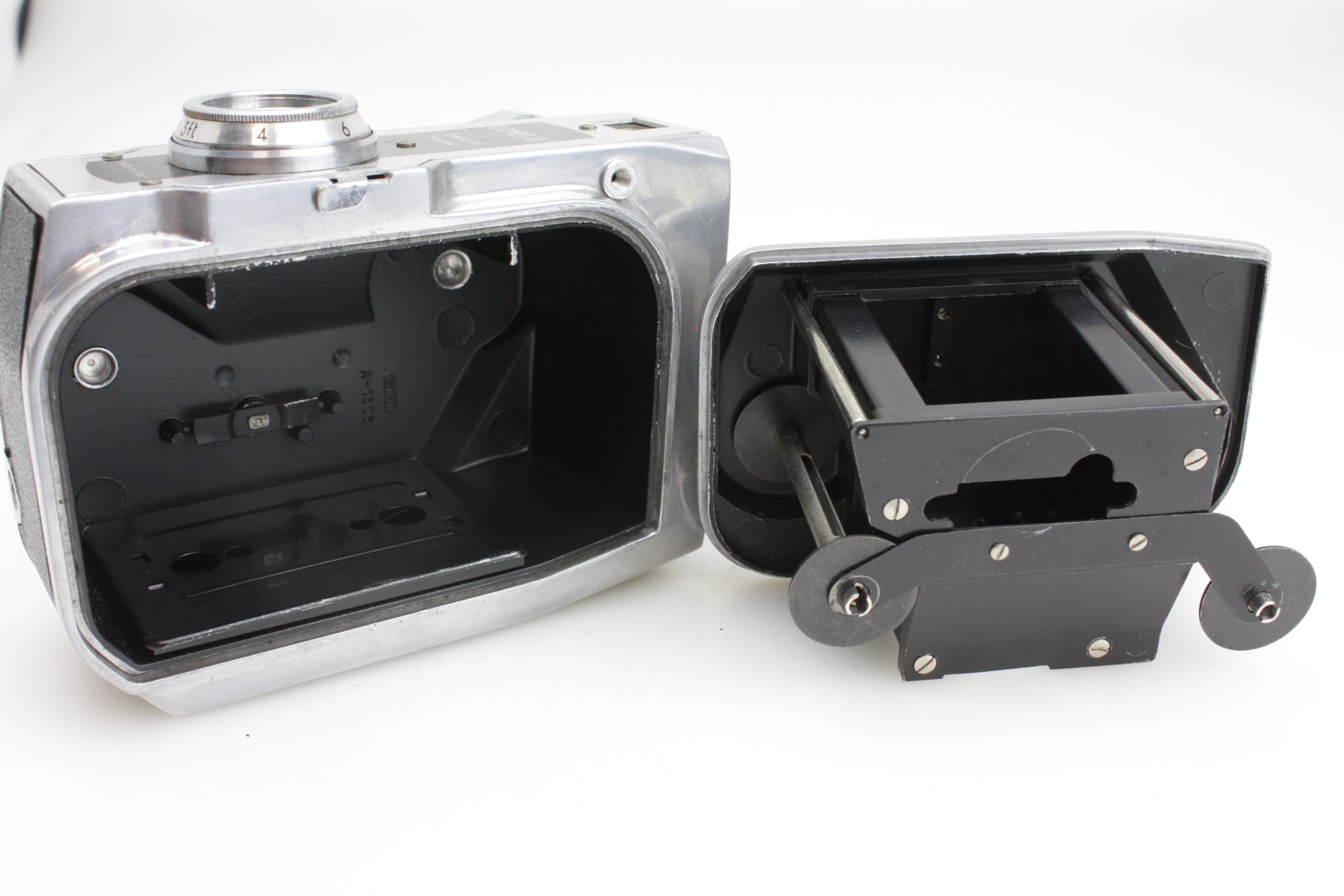 Bencini COMET III 127 film Camera with Leather Case - Image 7