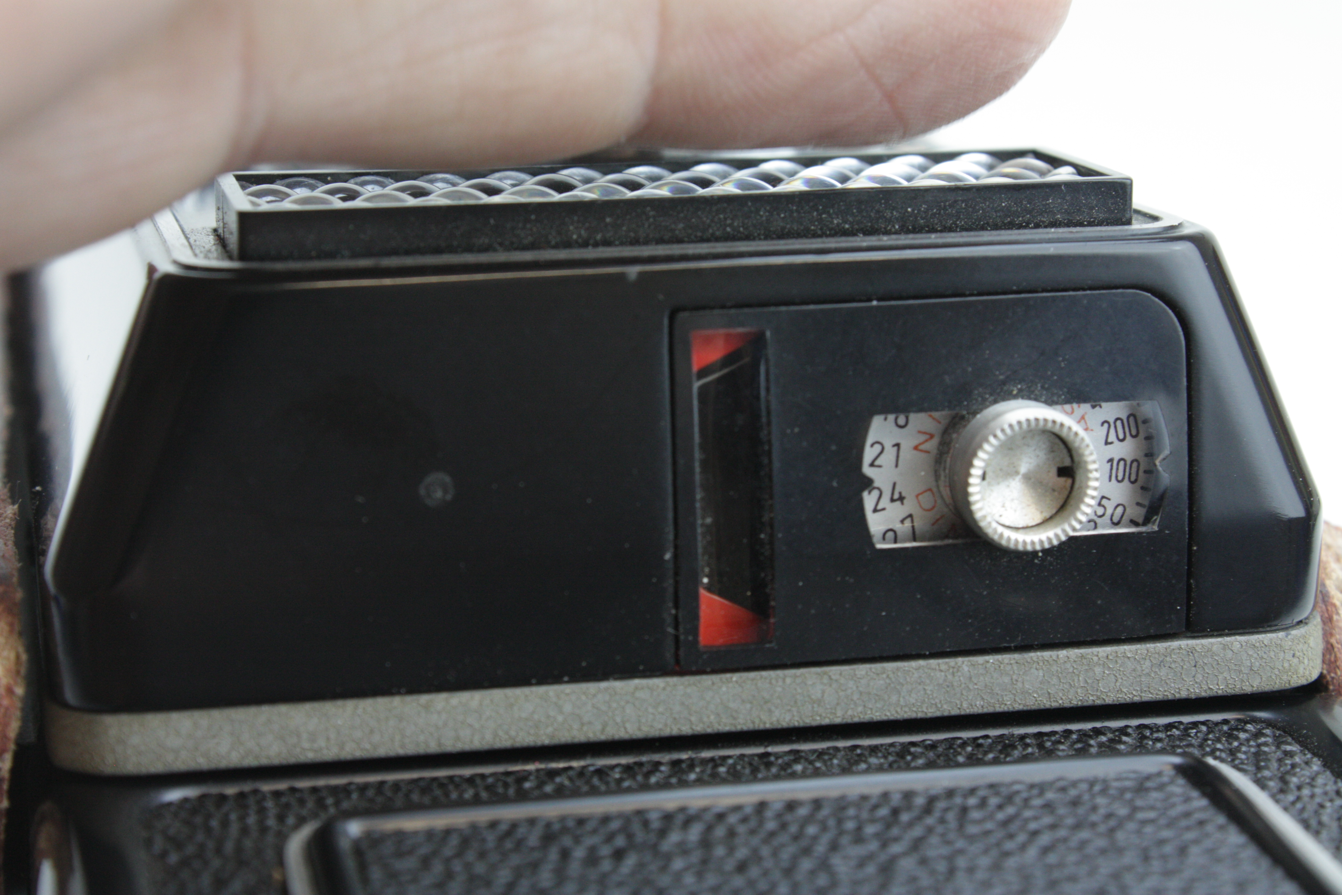 Rollei Magic TLR Film Camera, Xenar 75mm f/3.5 & leather Ever Ready Case - Image 8