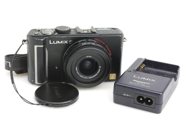 Panasonic Lumix DMC-LX3 Digital Camera (Leica D-Lux 4)