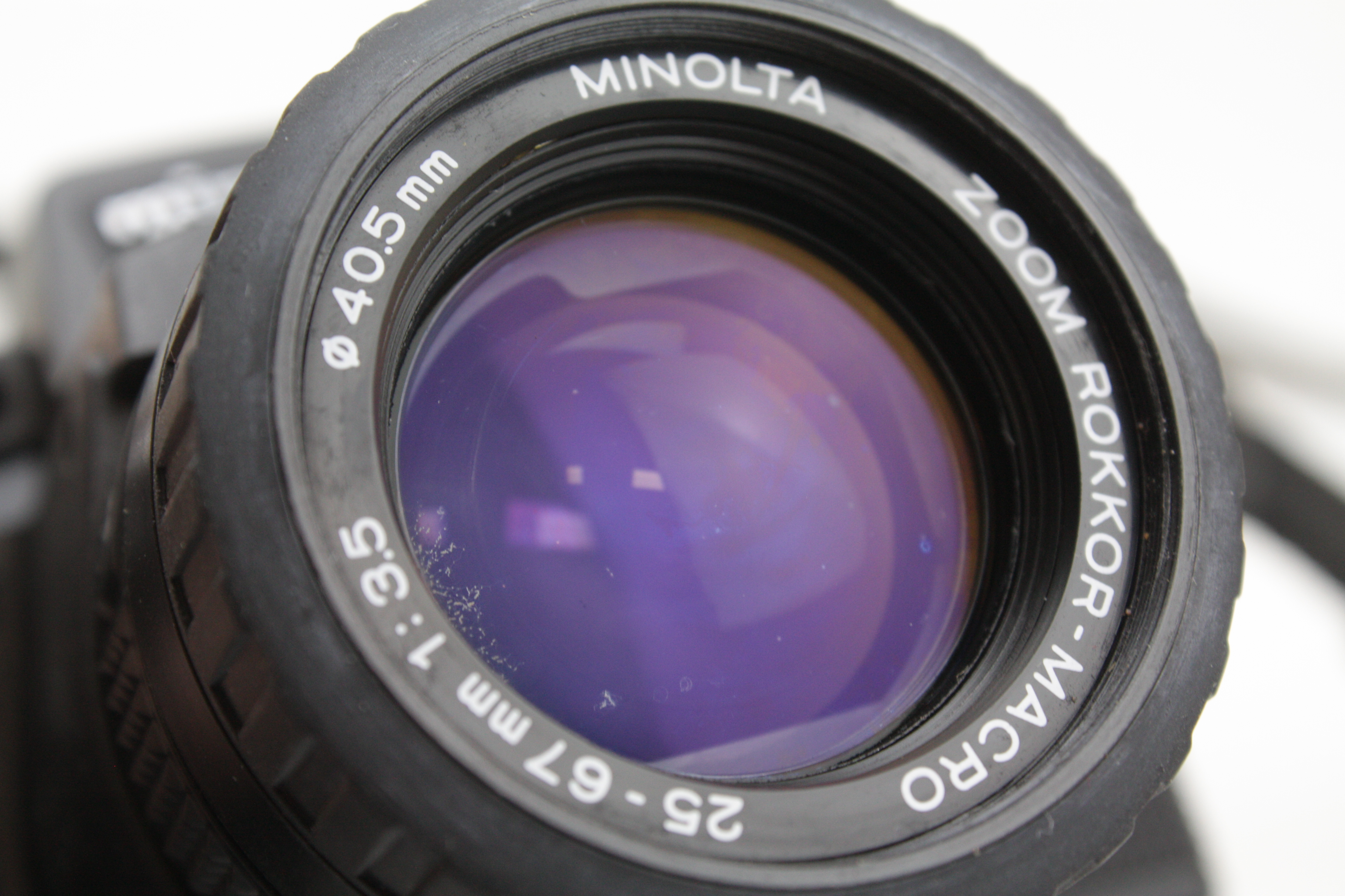 Minolta 110 Zoom SLR Mark II Camera 25-67mm f/3.5 Lens, Flash, Grip, Hood & Case - Image 8
