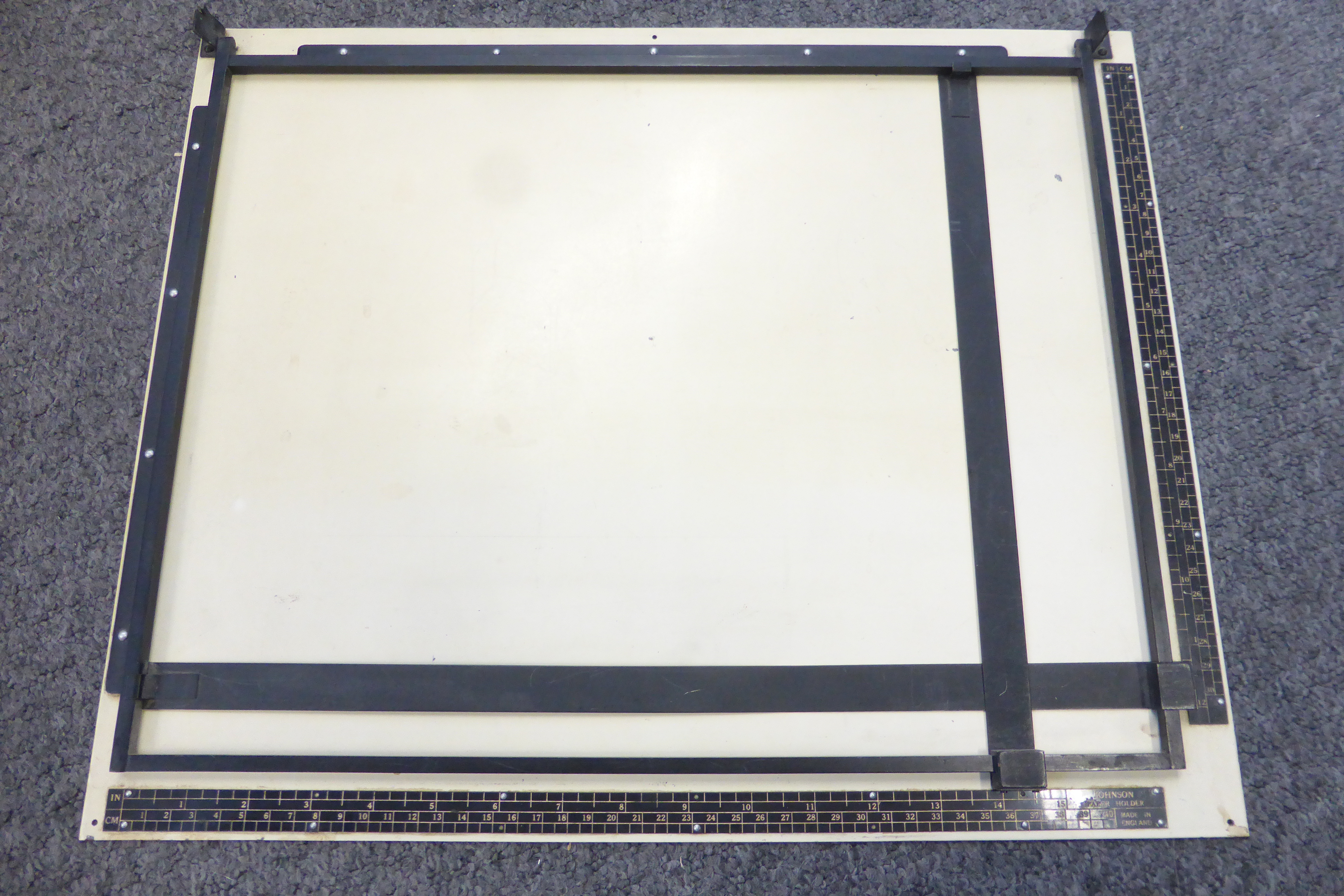 Johnsons Masking Frame 2-Blade Print Easel - Up to 12x16"