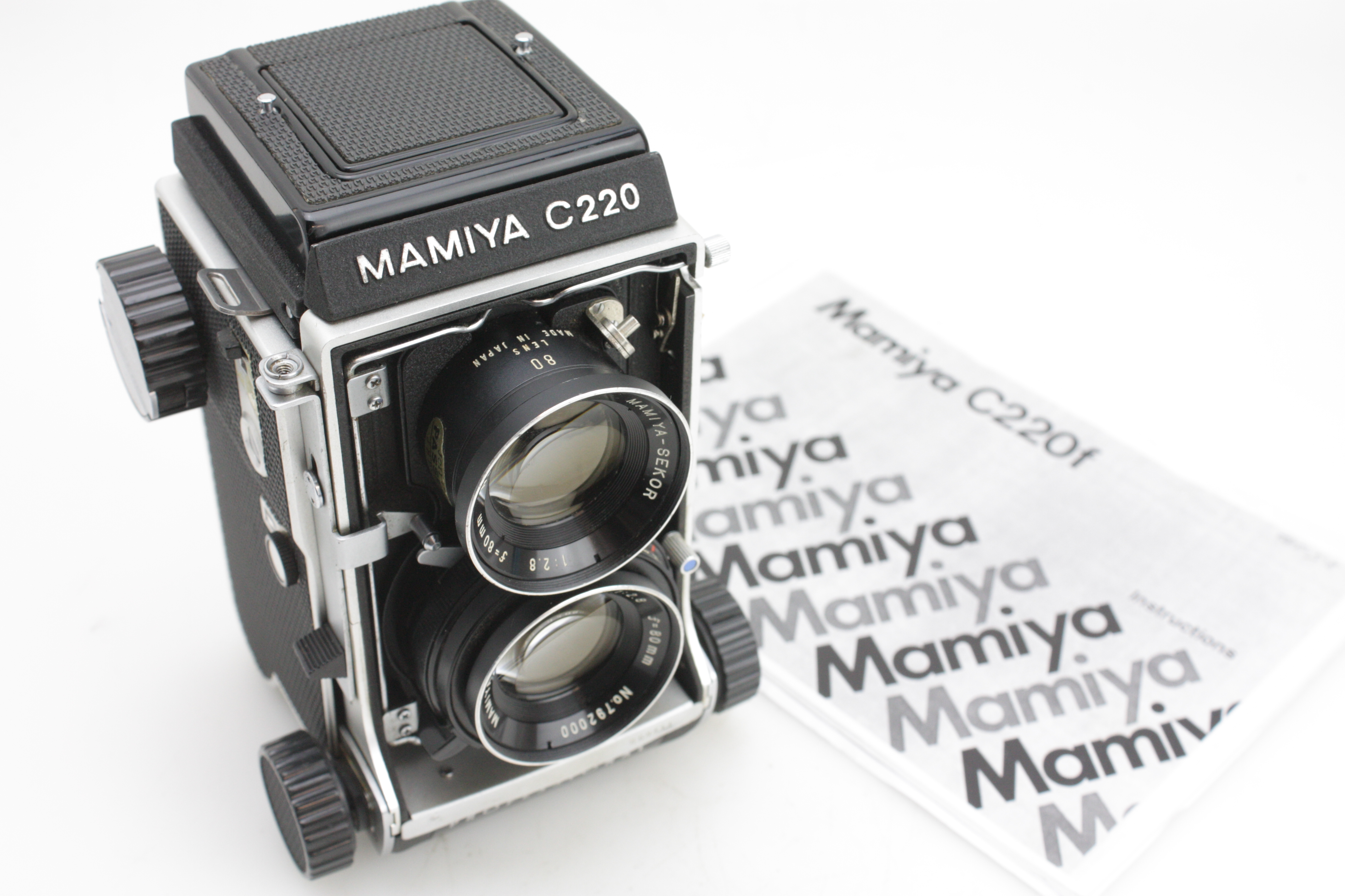 Mamiya C220 TLR Medium Format Camera 80mm f/2.8 Lens (Blue Dot) & Instructions