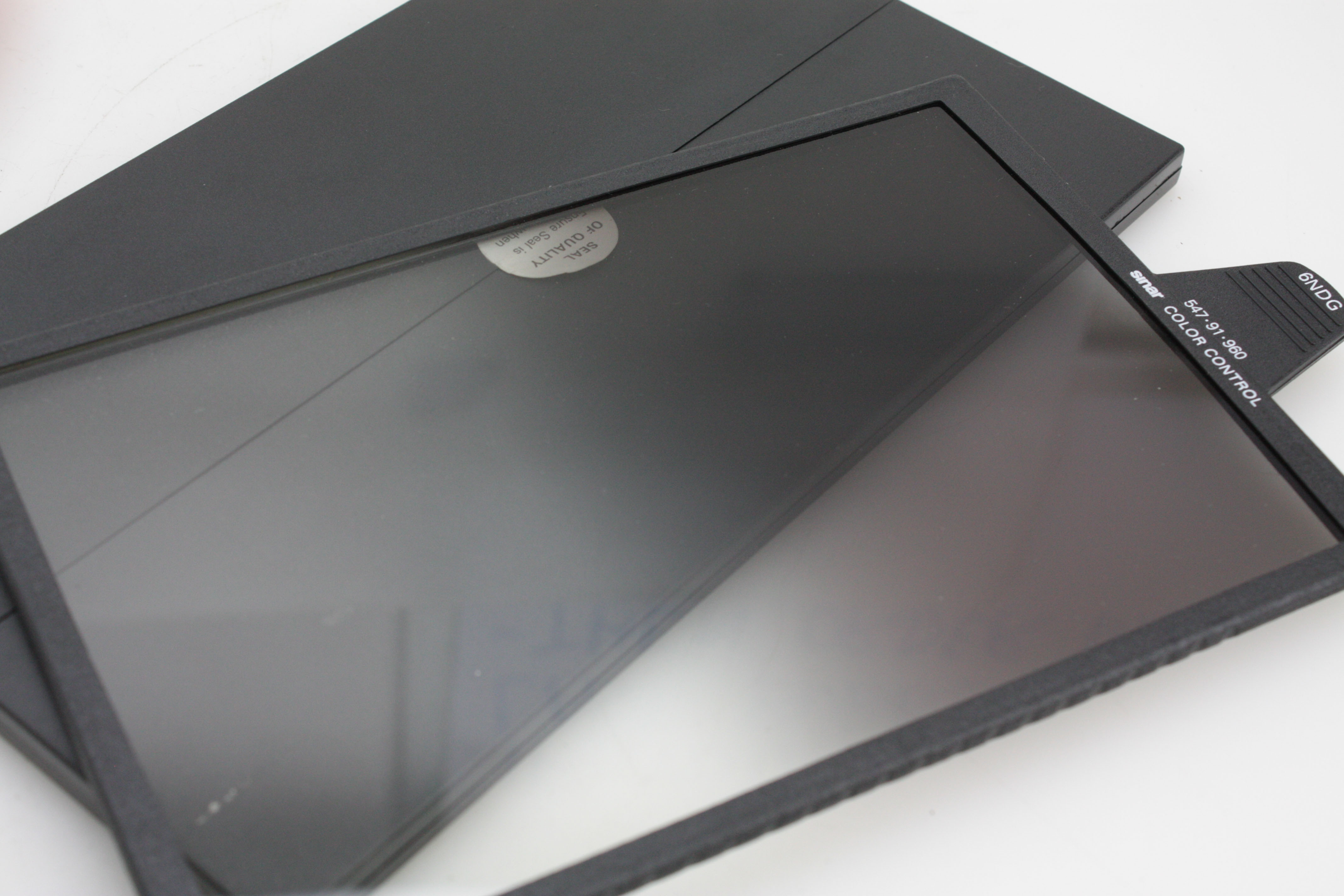 Sinar 6NDG (547.91.960) Colour Control Graduated ND Filter - Image 2