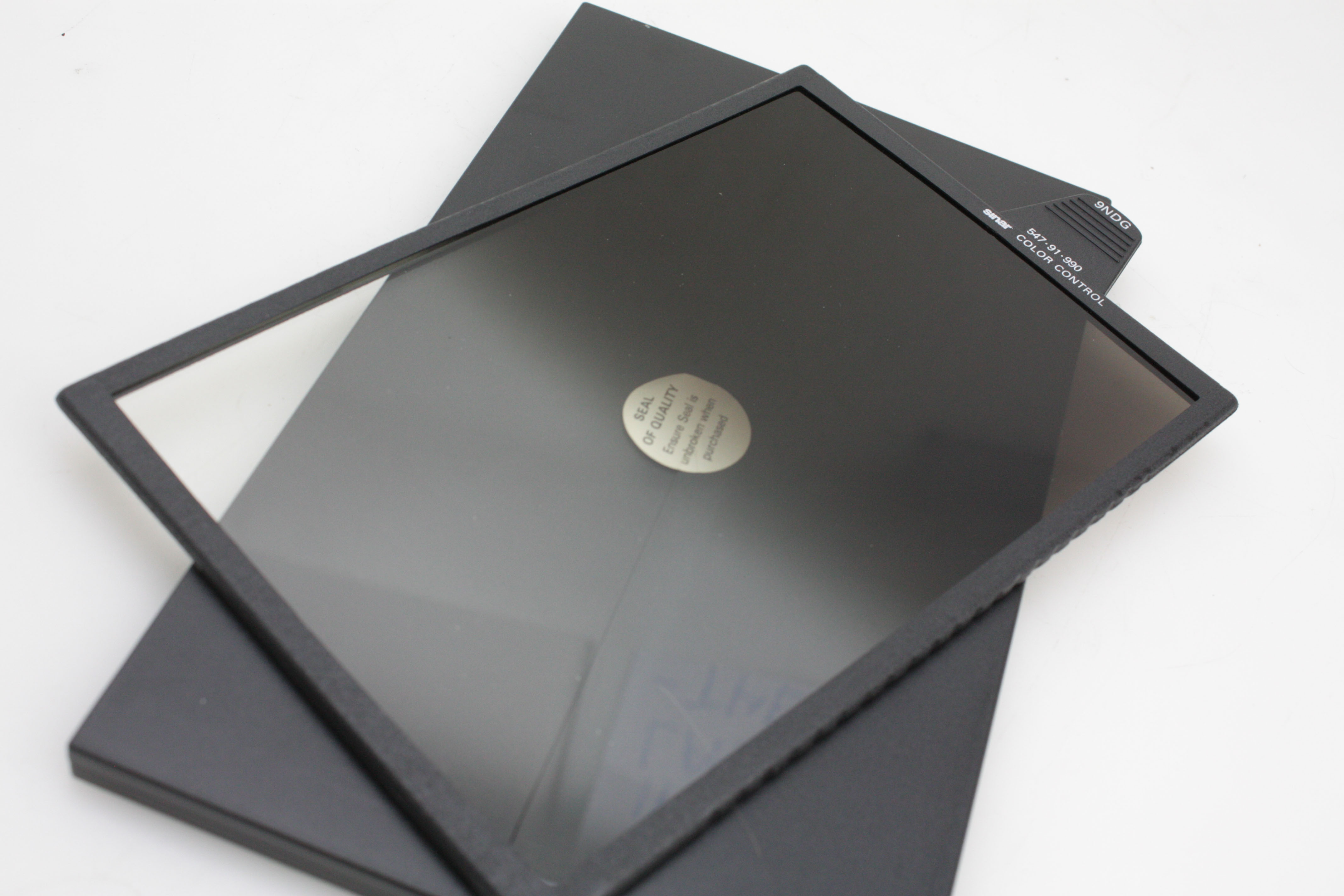 Sinar 9NDG (547.91.990) Colour Control Graduated ND Filter - Image 2
