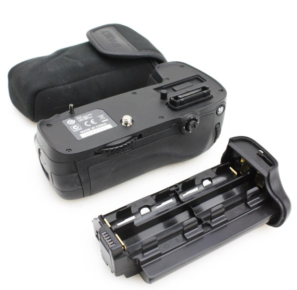 Nikon MB-D14 Battery Grip for Nikon D610 & D600 Cameras with AA Battery Holder