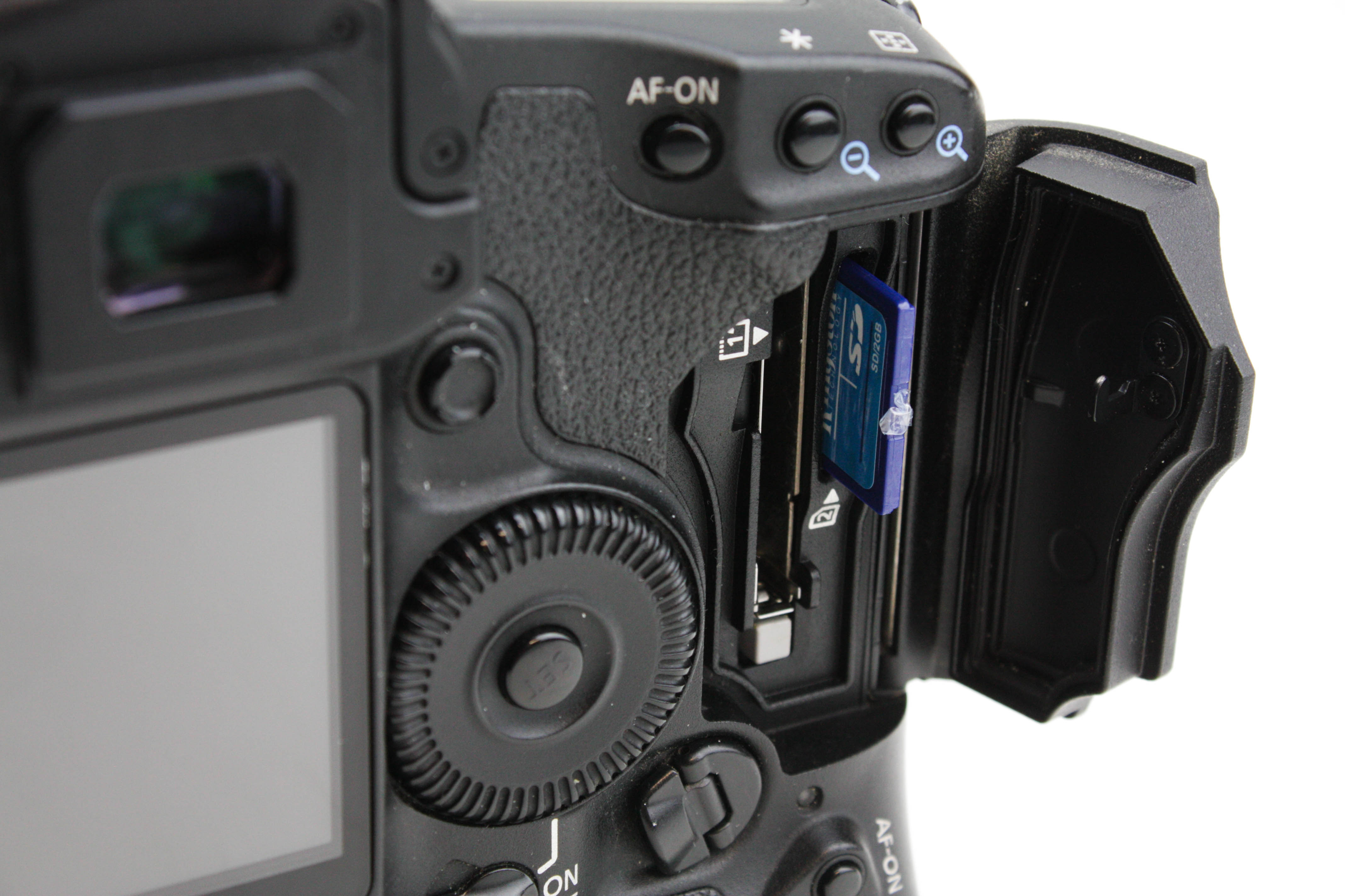 Canon EOS-1D MK III Professional Full Frame Digital Camera - Body Only - Image 5