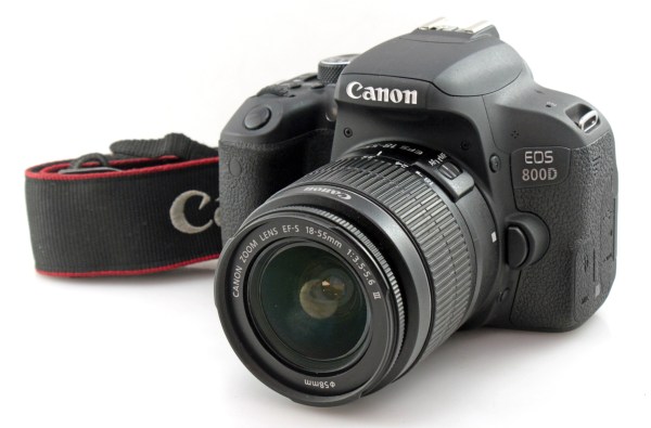 Canon EOS 800D 24.2 MP DSLR Camera w/ EF-S 18-55mm f3.5-5.6 IS Zoom Lens - Only 220 shots taken!