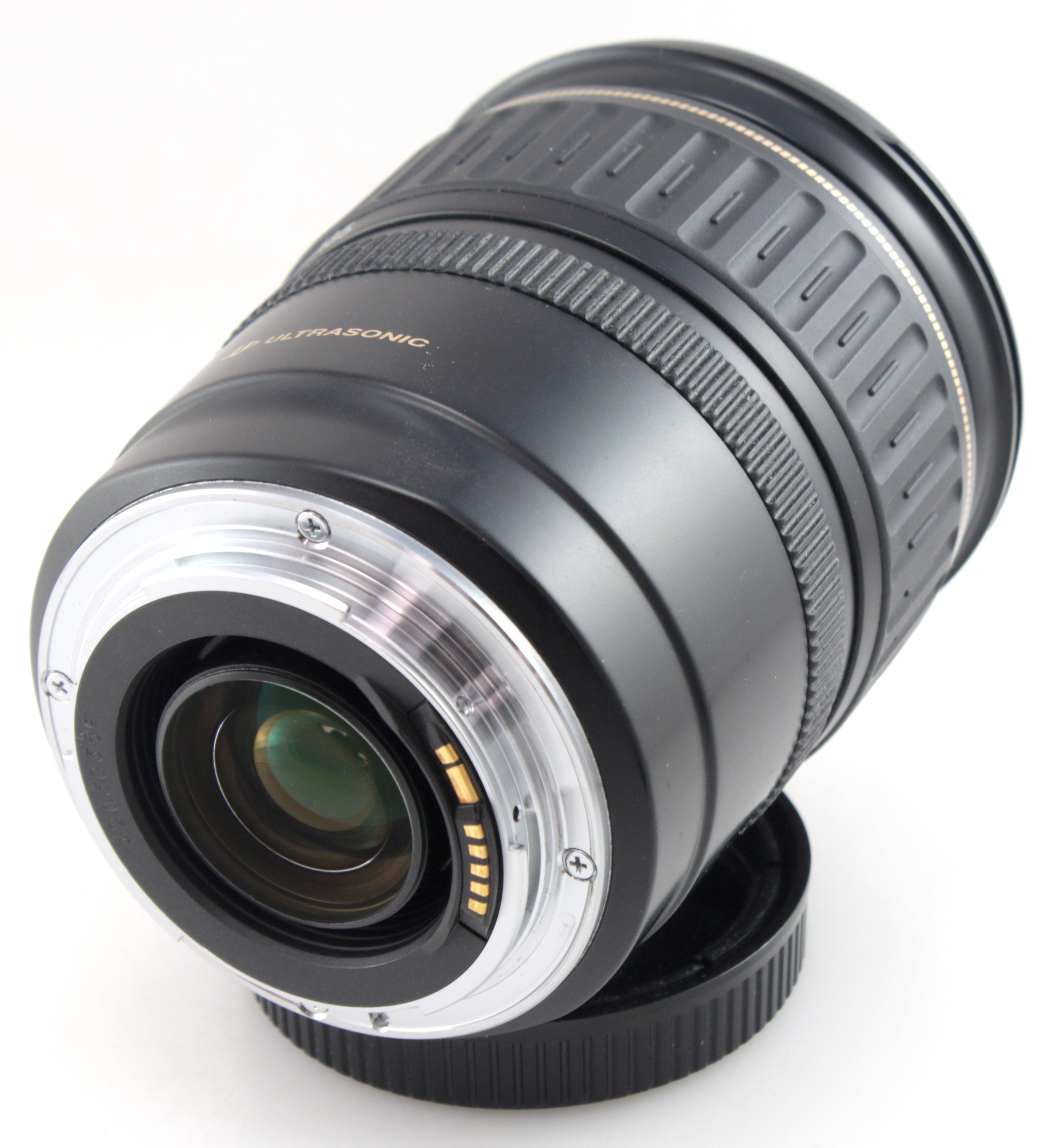 Canon 28-135mm f3.5-5.6 IS Image Stabiliser Zoom Lens for EF / EOS SLR cameras - Image 4