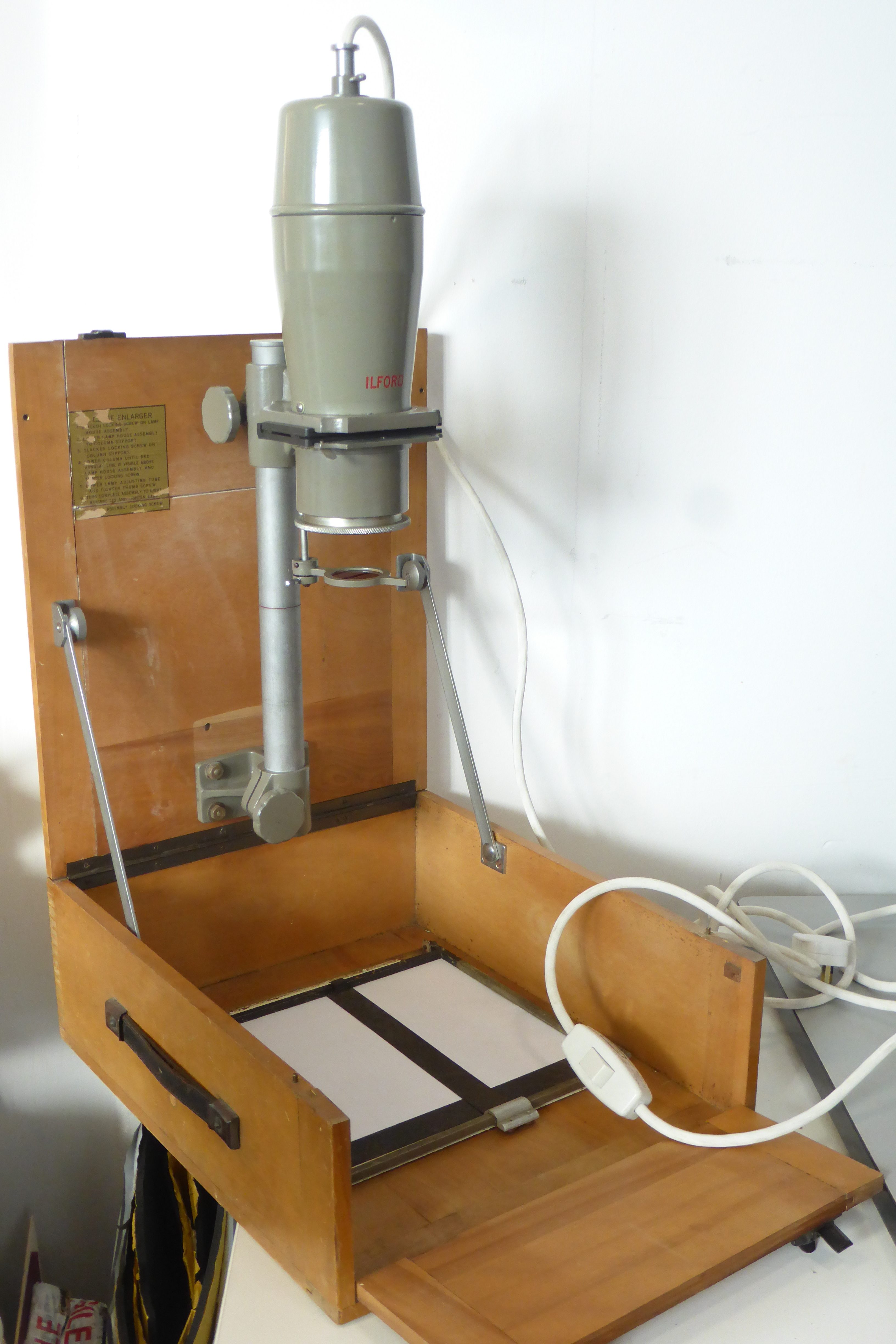 Restored ILFORD Portable 35mm Enlarger (MPP) Ross 50mm lens & Frame