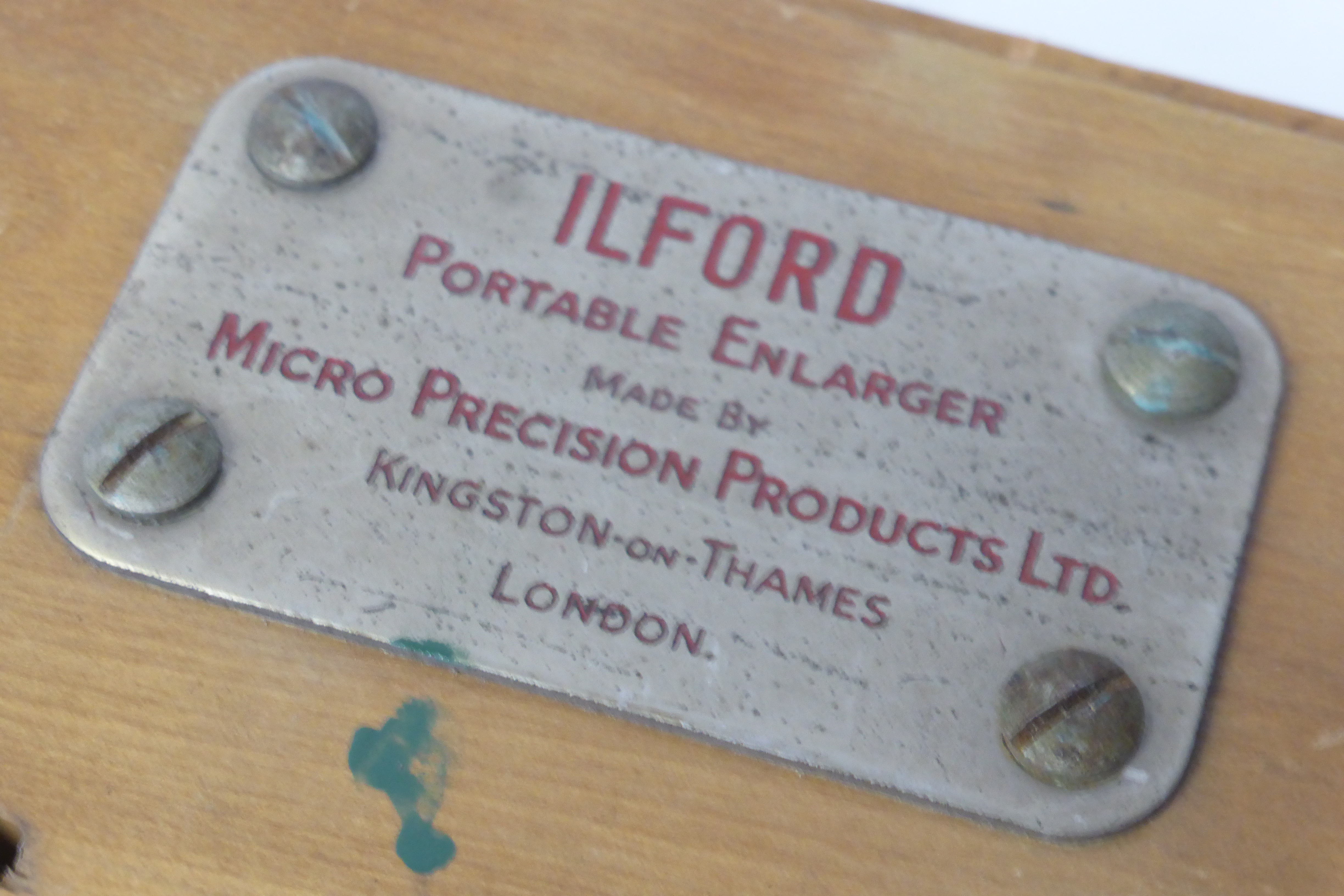 Restored ILFORD Portable 35mm Enlarger (MPP) Ross 50mm lens & Frame - Image 10